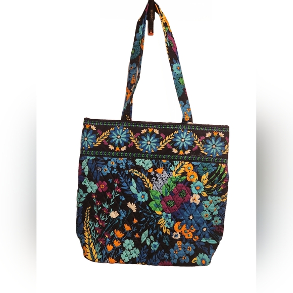 Vera Bradley Handbags - Vera Bradley Floral Bag